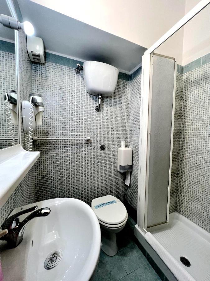 Hotel Domus Termini Rzym Zewnętrze zdjęcie