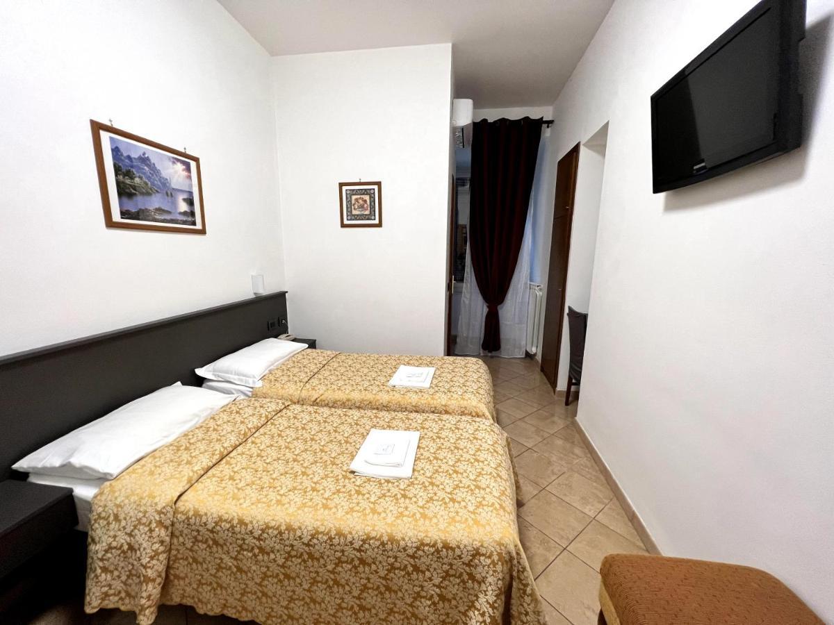 Hotel Domus Termini Rzym Zewnętrze zdjęcie