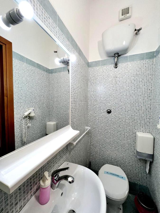 Hotel Domus Termini Rzym Zewnętrze zdjęcie